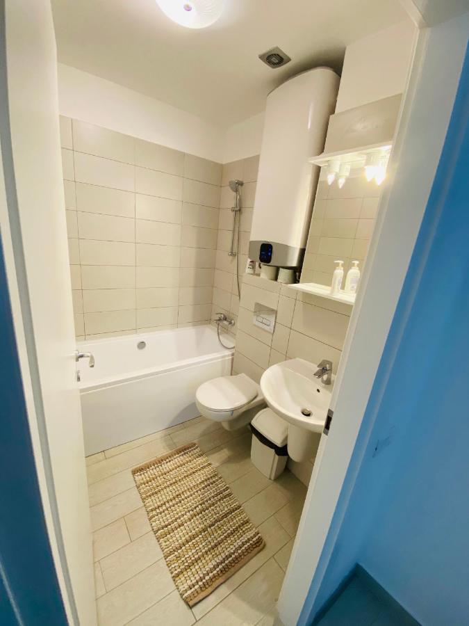 Sea Breeze Apartments Mamaia Nord De Silva Luaran gambar