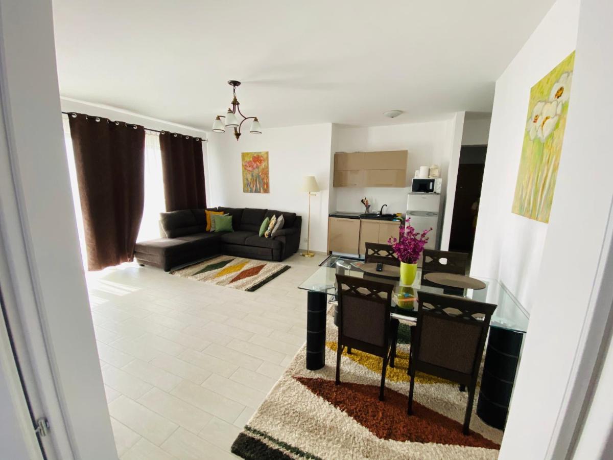 Sea Breeze Apartments Mamaia Nord De Silva Luaran gambar