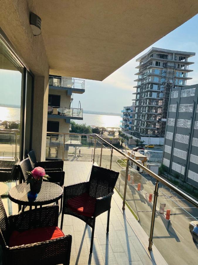 Sea Breeze Apartments Mamaia Nord De Silva Luaran gambar