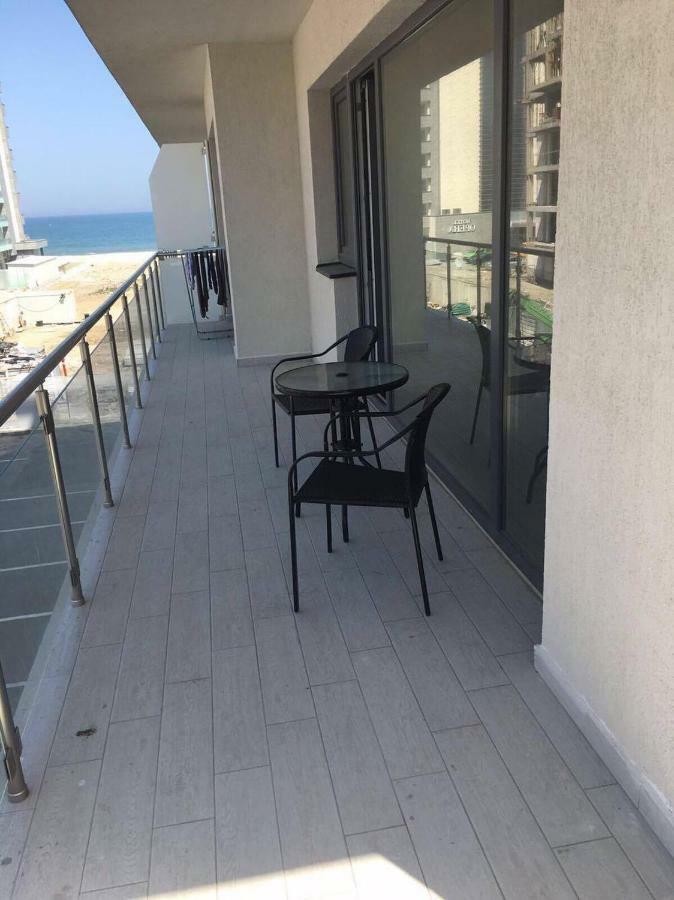 Sea Breeze Apartments Mamaia Nord De Silva Luaran gambar