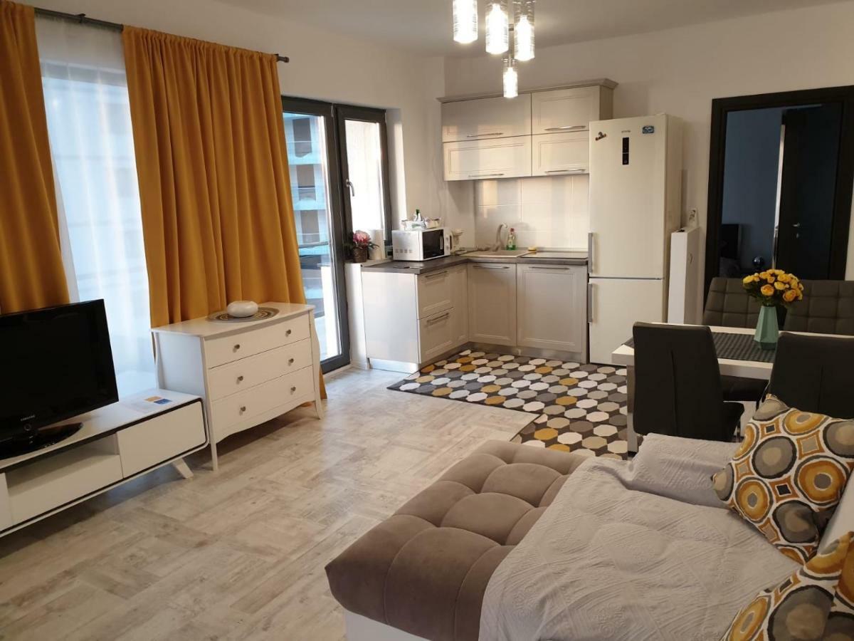 Sea Breeze Apartments Mamaia Nord De Silva Luaran gambar