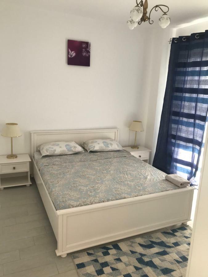 Sea Breeze Apartments Mamaia Nord De Silva Luaran gambar